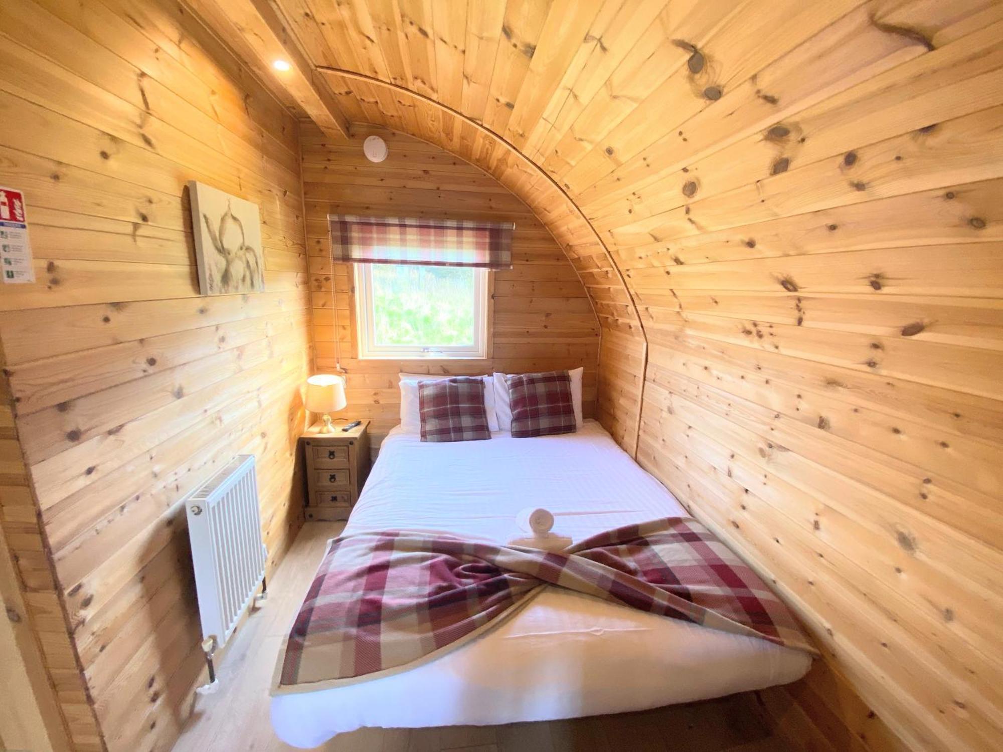 Pond View Pod 1 With Outdoor Hot Tub - Fife - Loch Leven - Lomond Hills Villa Kelty ภายนอก รูปภาพ